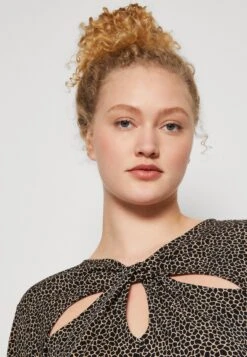 MICHAEL Michael Kors Giraffe Twist Keyhole - T-Shirt À Manches Longues - Khaki -Next Soldes 4456666821f54a9aac0eb80efc7c4ce9