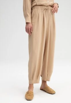 Pearl Buttoned Two Piece Set - Pantalon Classique - Beige -Next Soldes 4878cee1c55a44c88b4b1c82ac9a7aaa