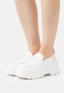 Buffalo Aspha Loafer - Mocassins - White