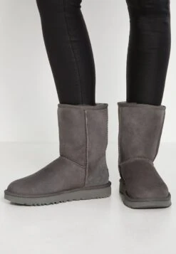 Ugg Classic Short - Bottines - Grey