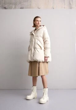 MM6 Maison Margiela Sportsjacket - Doudoune - Cream -Next Soldes 4c12898bbd304ef09ce06aa48f7df610