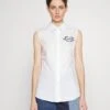 LOVE MOSCHINO Blouse - White 1 LOVE MOSCHINO Blouse - White -Next Soldes 4c22e31a53da483ab812c0144f3df4c4