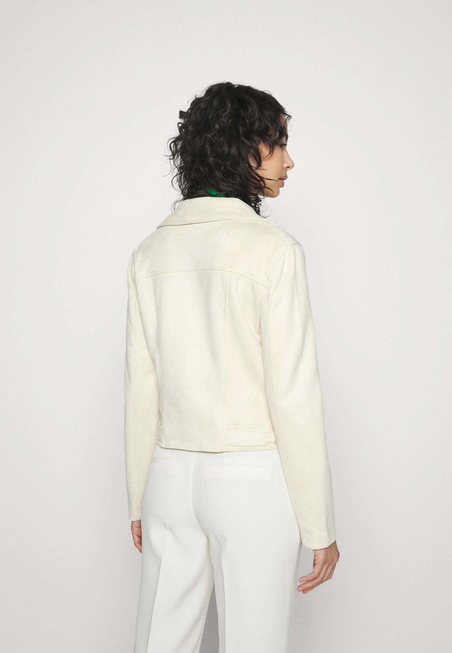 Vero Moda Petite Vmjose Short Jacket - Veste En Similicuir - Birch 5 Vero Moda Petite Vmjose Short Jacket - Veste En Similicuir - Birch – Image 3