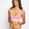 CALVIN KLEIN UNDERWEAR Unlined Bralette - Brassière - Rosey Dream 1 CALVIN KLEIN UNDERWEAR Unlined Bralette - Brassière - Rosey Dream -Next Soldes 4d13cb9146104d9ba1d45afc3f013050