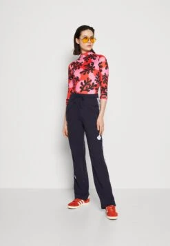 Monki T-Shirt À Manches Longues - Red/Pink/Multi-Coloured 9 Monki T-Shirt À Manches Longues - Red/Pink/Multi-Coloured -Next Soldes 4ea19ae416cc4e72b1a801b907b39036