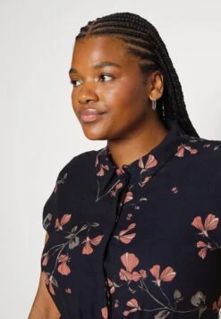 Vero Moda Curve Vmnewhallie S/S Tie Exp Cur - Robe Chemise - Night Sky -Next Soldes 4f43211d5eae4b4da1cf3159b2529216