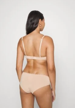 ESPRIT Feminine Hipster Shorts - Shorty - Dusty Nude -Next Soldes 52d89e2375734ad7a119deec398a12cd