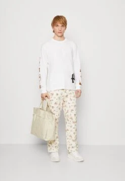 HUF Outer Limits Tee Unisex - T-Shirt À Manches Longues - White 9 HUF Outer Limits Tee Unisex - T-Shirt À Manches Longues - White -Next Soldes 54aef02dd9c0435a932bd6fb17a54144