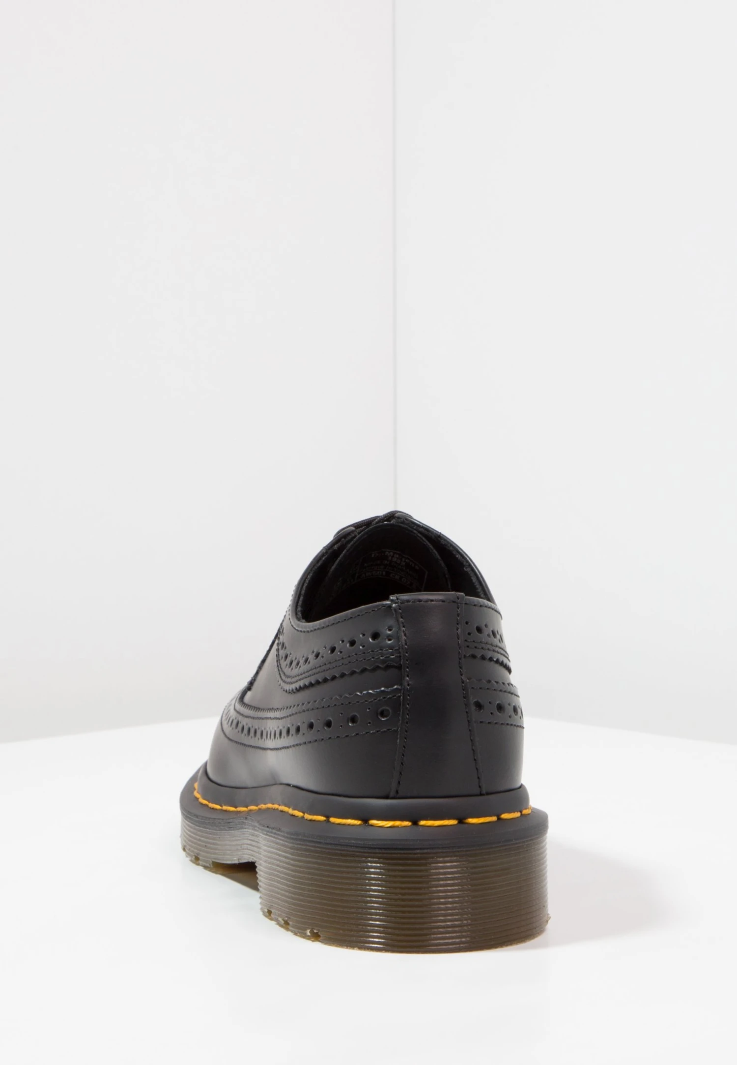 Dr. Martens 3989 Wingcap Brogue - Derbies - Black 6 Dr. Martens 3989 Wingcap Brogue - Derbies - Black – Image 4