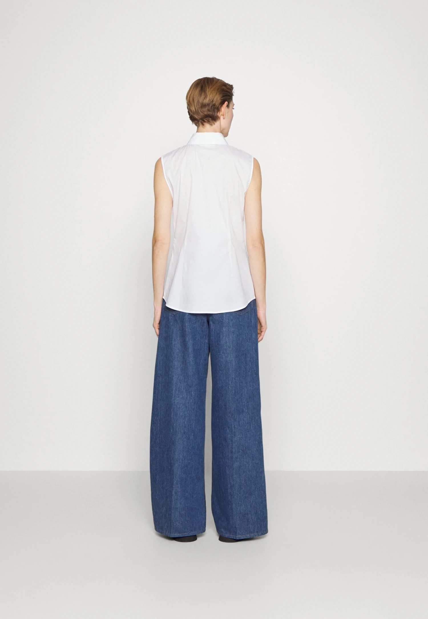 LOVE MOSCHINO Blouse - White 5 LOVE MOSCHINO Blouse - White – Image 3