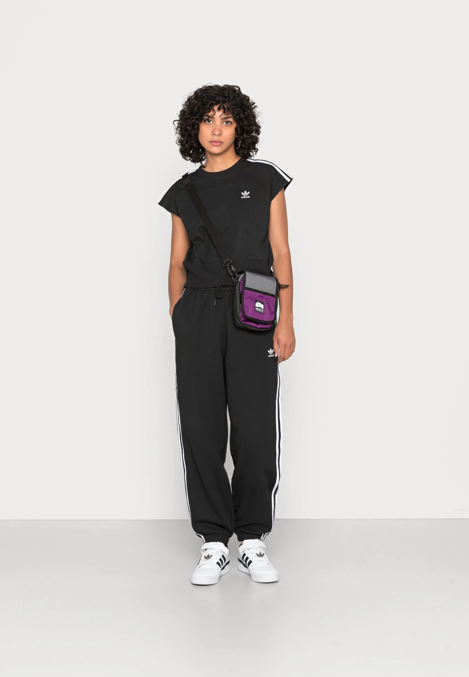 Adidas Originals Adicolor Classics Waist Cinch - T-Shirt Imprimé - Black 4 Adidas Originals Adicolor Classics Waist Cinch - T-Shirt Imprimé - Black – Image 2