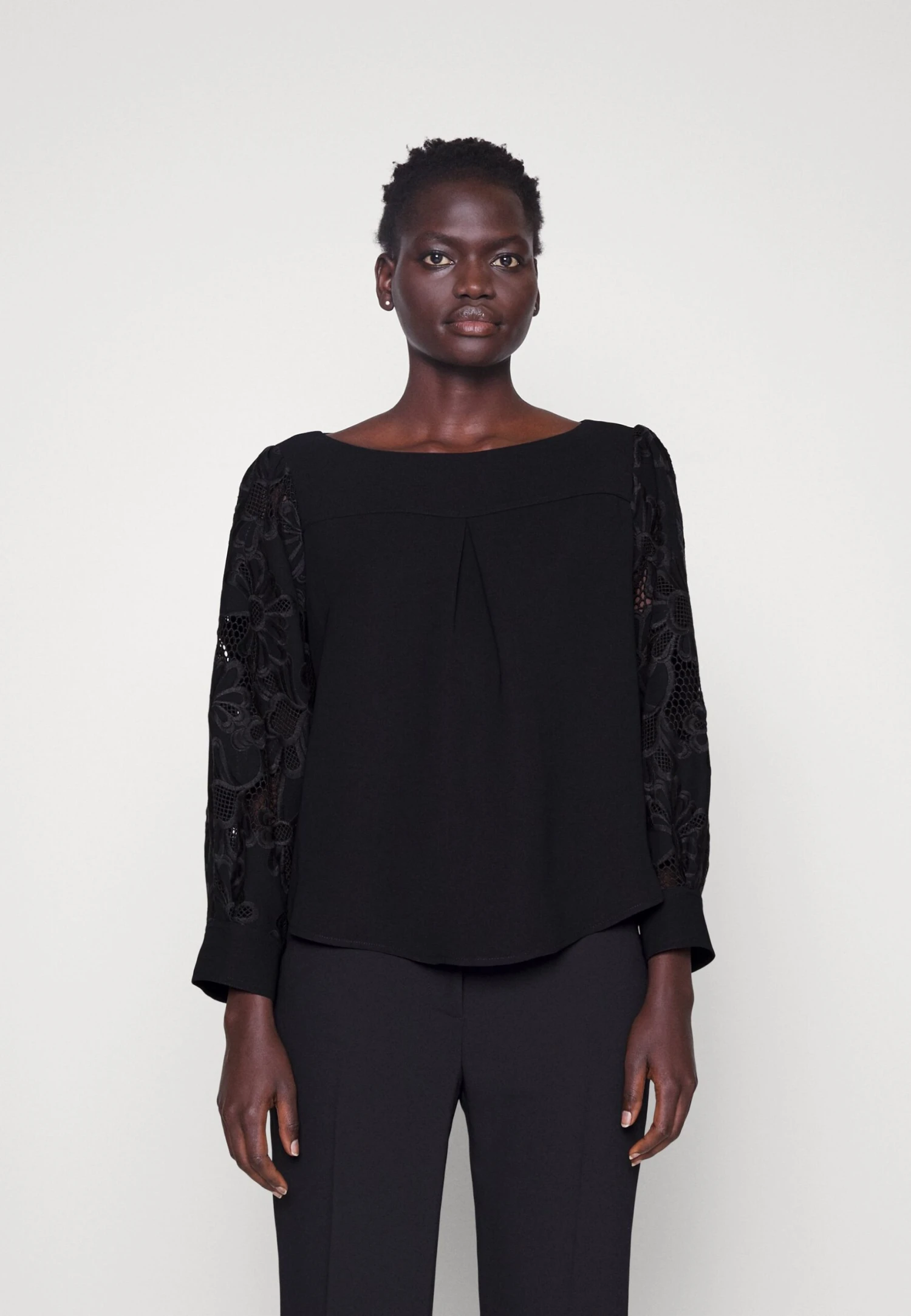 See By Chloé T-Shirt À Manches Longues - Black 3 See By Chloé T-Shirt À Manches Longues - Black