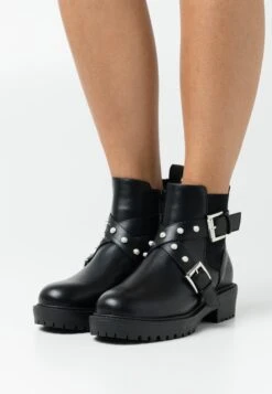 Bullboxer Santiags - Black