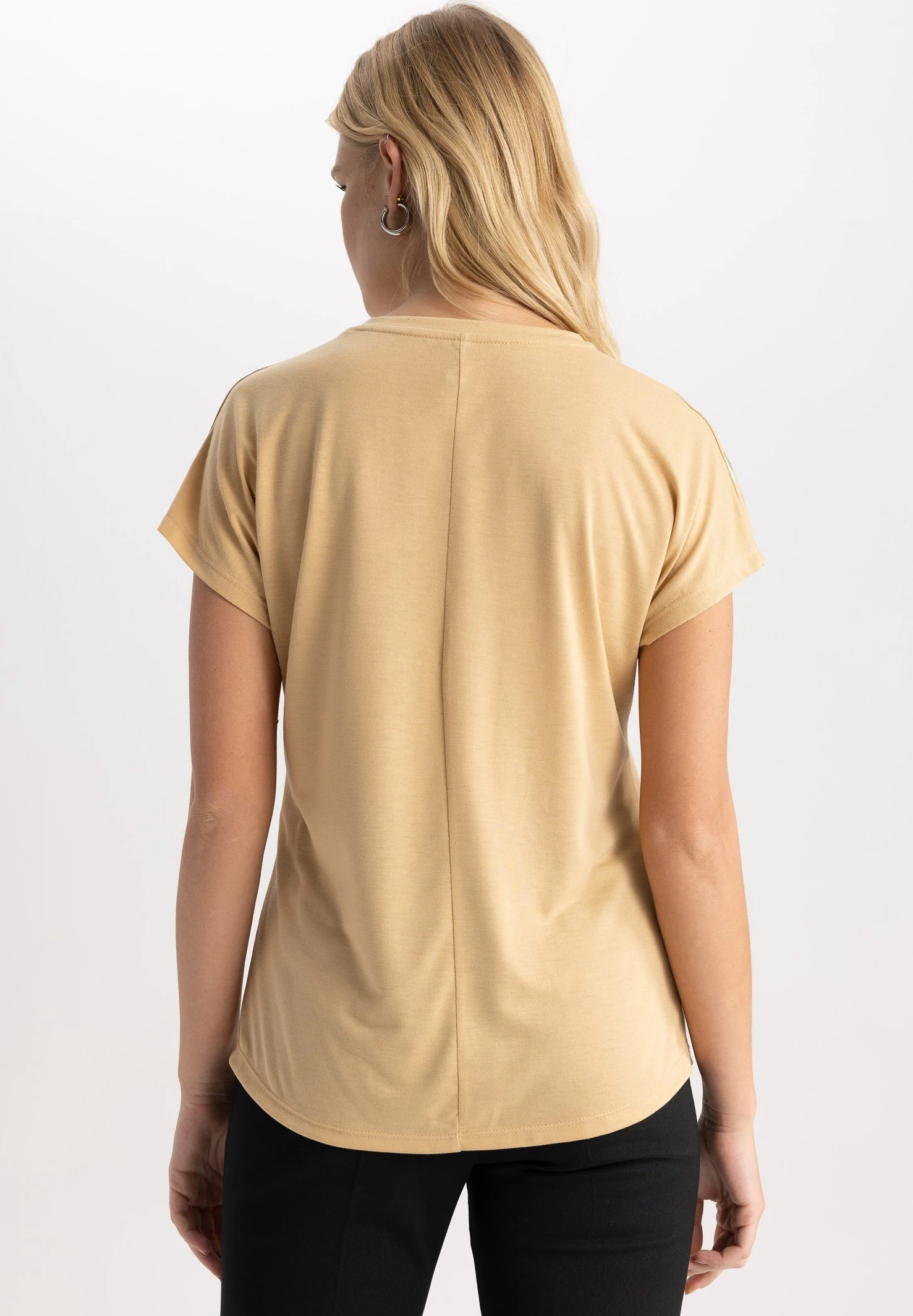 DeFacto Batwing - T-Shirt Imprimé - Beige 5 DeFacto Batwing - T-Shirt Imprimé - Beige – Image 3