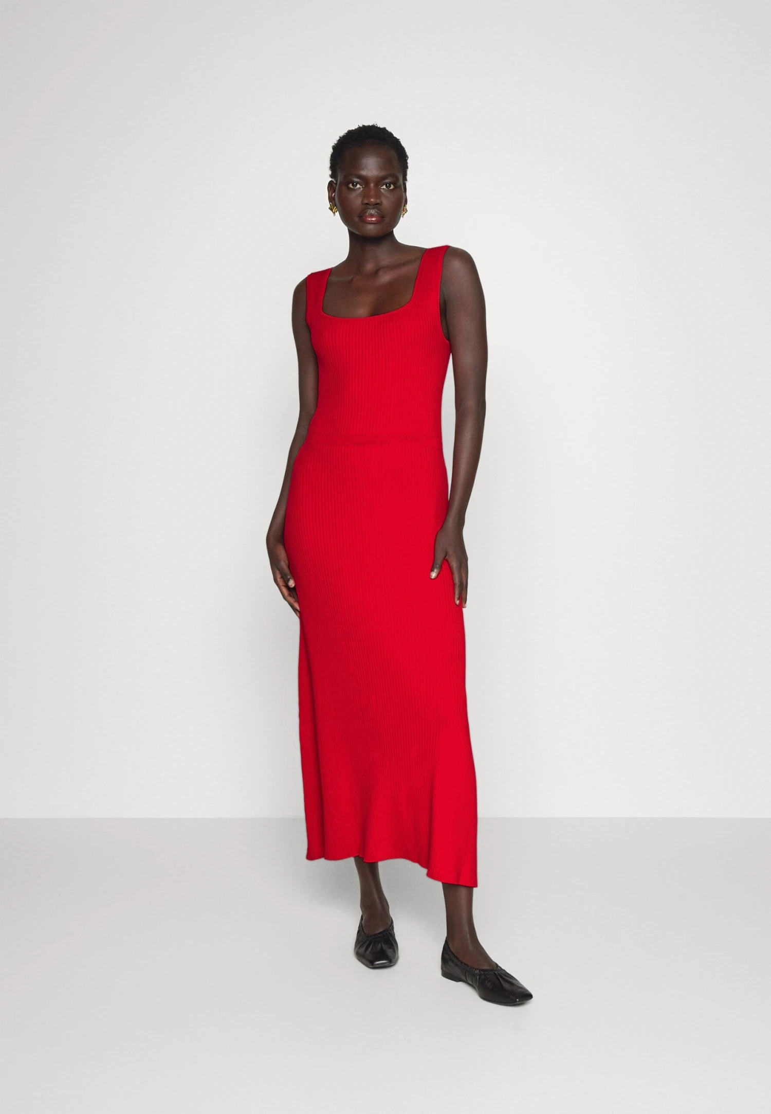 IVY OAK Kata - Robe Pull - Lipstick Red 4 IVY OAK Kata - Robe Pull - Lipstick Red – Image 2