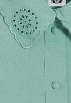 CLAUDIE PIERLOT Caresse - Chemisier - Vert D Eau 13 CLAUDIE PIERLOT Caresse - Chemisier - Vert D Eau -Next Soldes 5c2a14fe786c4ff6ae2db6be395ce583