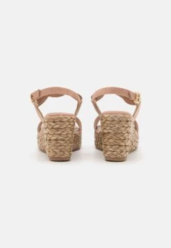 Marco Tozzi Espadrilles - Nude Comb 11 Marco Tozzi Espadrilles - Nude Comb -Next Soldes 6047389aac3047abb44f835125b26726