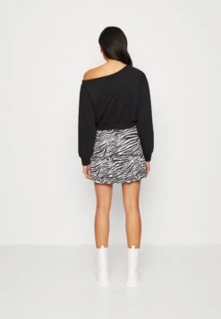 Even&Odd Sweatshirt - Black 10 Even&Odd Sweatshirt - Black -Next Soldes 60c8b093257e47e1962dbb3670559635