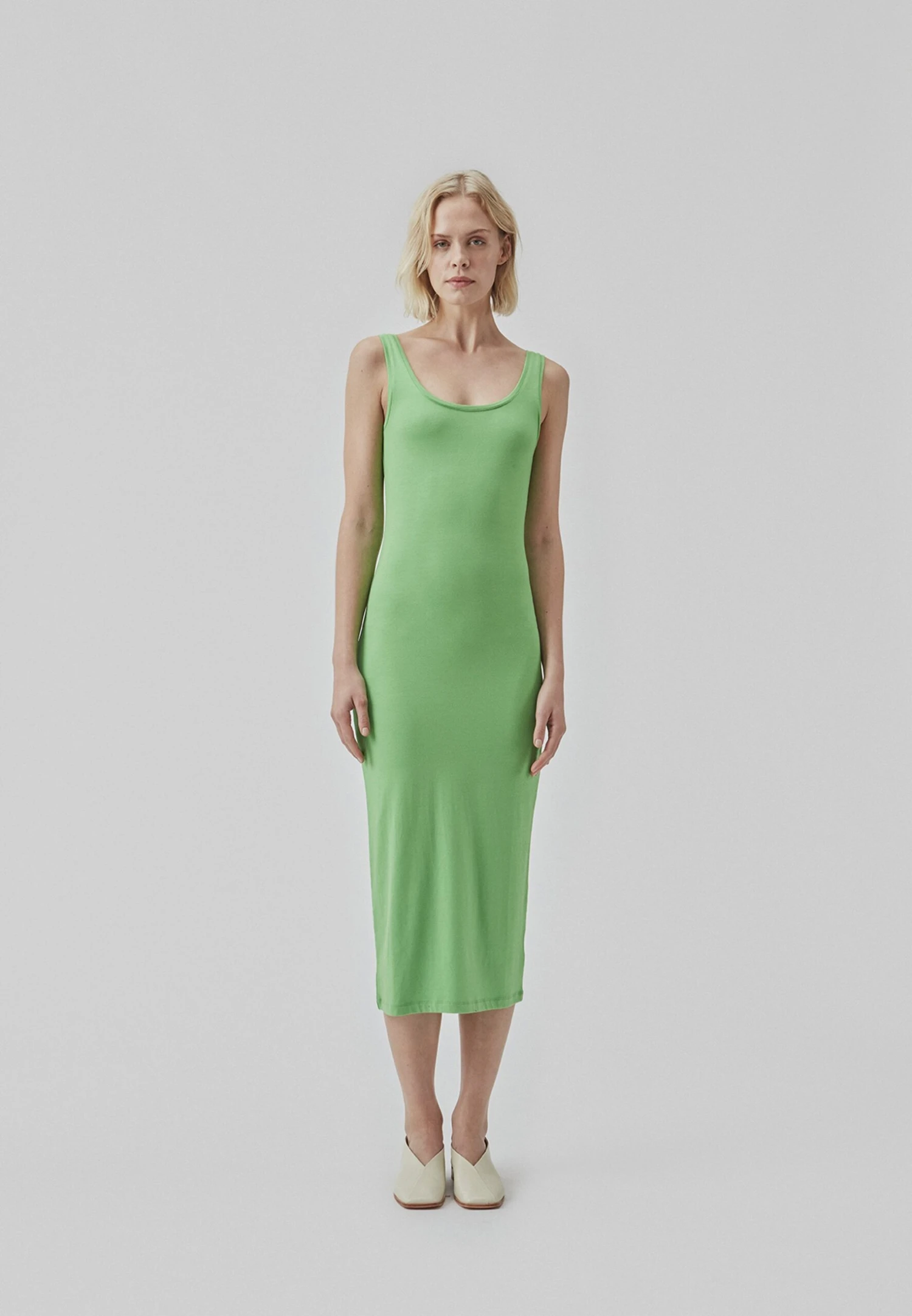 Modström Tulla Long - Robe En Jersey - Classic Green 4 Modström Tulla Long - Robe En Jersey - Classic Green – Image 2