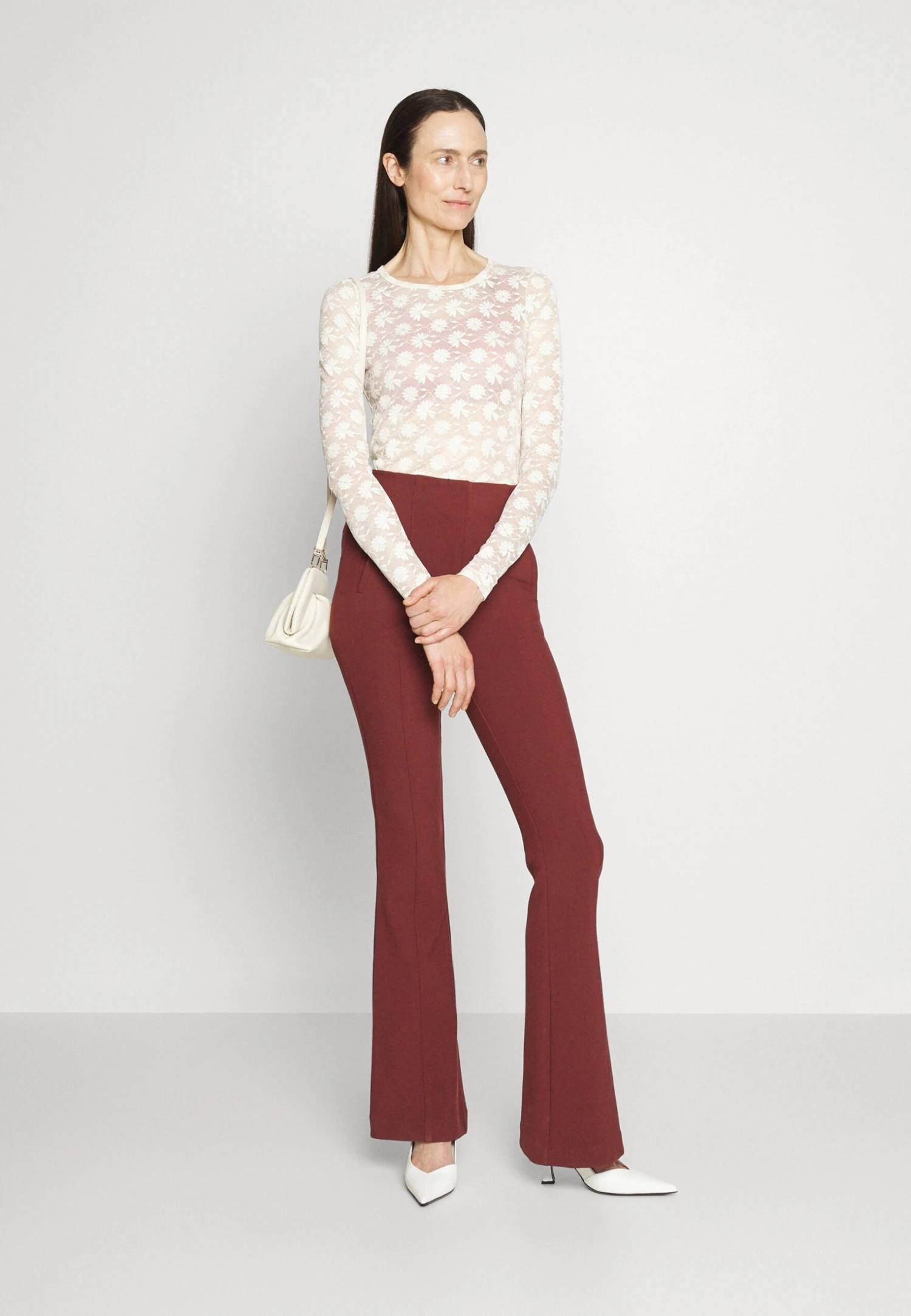 Bruuns Bazaar Columbine Lavey Blouse - T-Shirt À Manches Longues - White Cream 4 Bruuns Bazaar Columbine Lavey Blouse - T-Shirt À Manches Longues - White Cream – Image 2