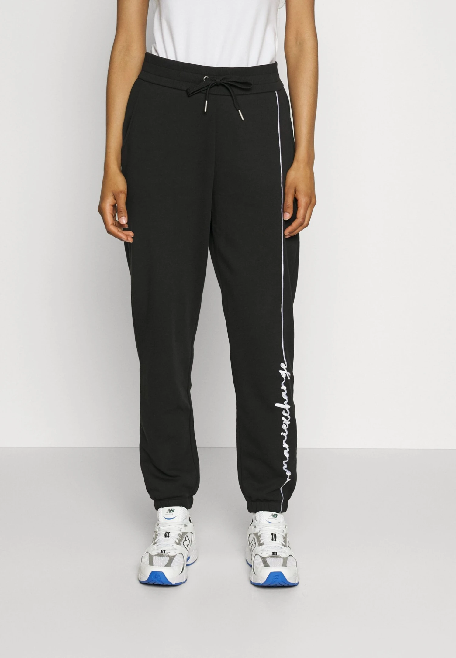 Armani Exchange Trouser - Pantalon De Survêtement - Black 3 Armani Exchange Trouser - Pantalon De Survêtement - Black