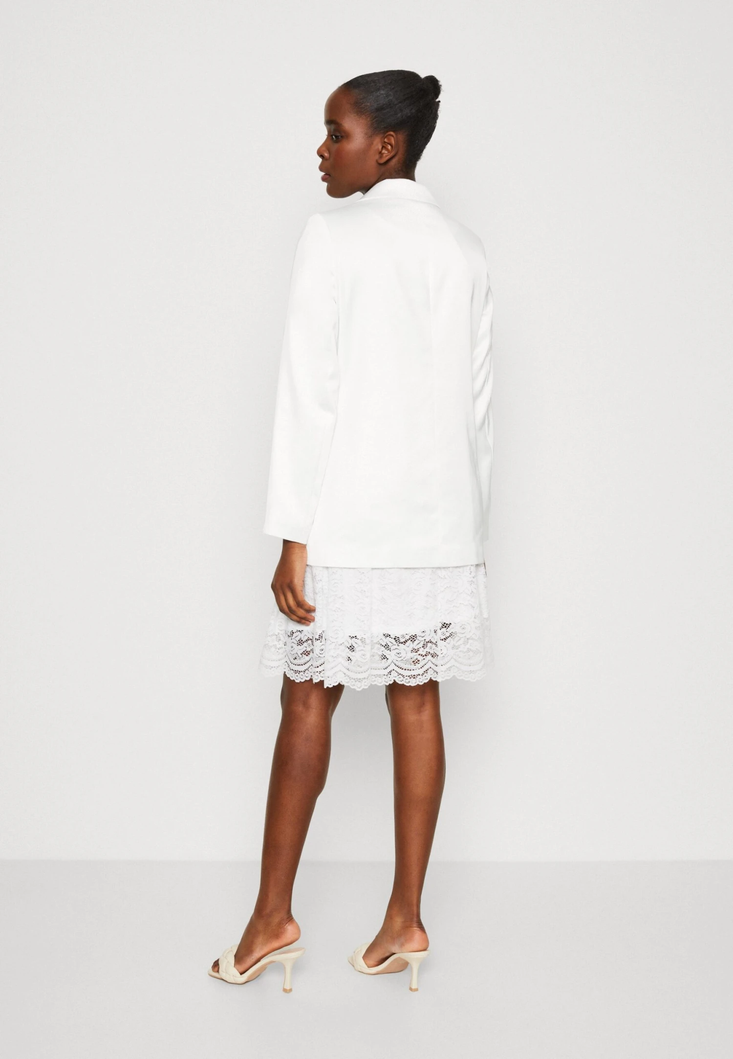 Pieces Pclibby - Manteau Court - Cloud Dancer 5 Pieces Pclibby - Manteau Court - Cloud Dancer – Image 3