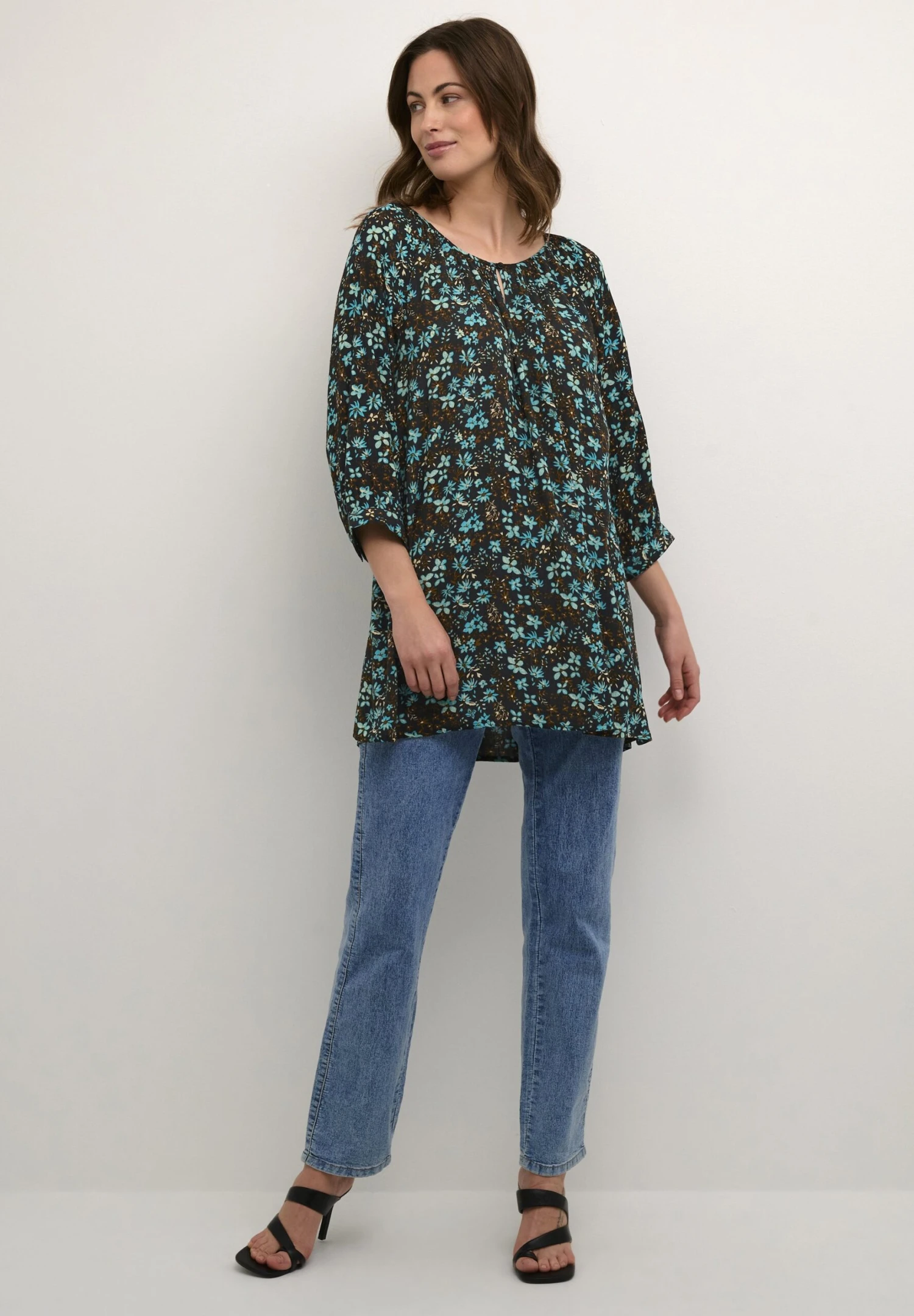 Kaffe Kamarita Amber - Tunique - Blue Bird Flower Print 4 Kaffe Kamarita Amber - Tunique - Blue Bird Flower Print â Image 2