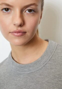 Marc O'Polo DENIM Crewneck Waffle Structure - T-Shirt À Manches Longues - Stone Melange 11 Marc O'Polo DENIM Crewneck Waffle Structure - T-Shirt À Manches Longues - Stone Melange -Next Soldes 6a3f05a0df5c4338b36c5fd243241ff5