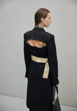 Victoria Beckham Peekaboo - Manteau Classique - Black -Next Soldes 6a4a69be45034f3e8baa3f261d8b300d