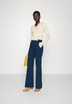 Hugo Hismara - Pantalon Classique - Dark Blue 8 Hugo Hismara - Pantalon Classique - Dark Blue -Next Soldes 6d0697ea16b74ff382168698dd72ae59