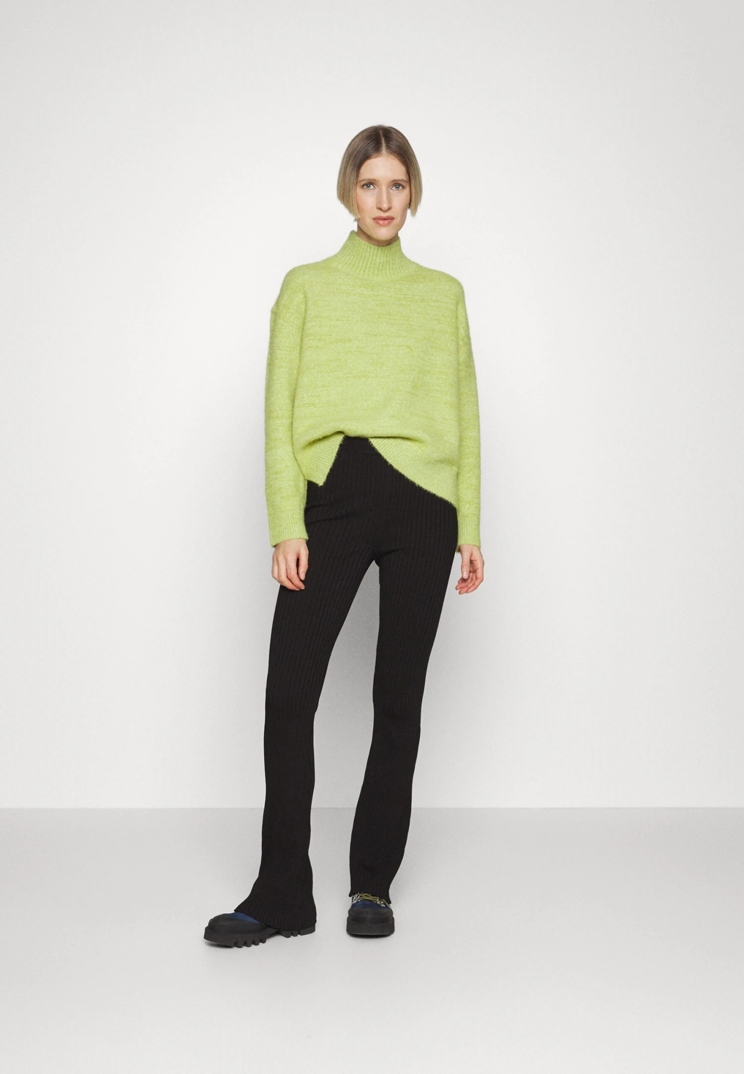 Fluffy Turteneck - Pullover - Avocado 7 Fluffy Turteneck - Pullover - Avocado – Image 5