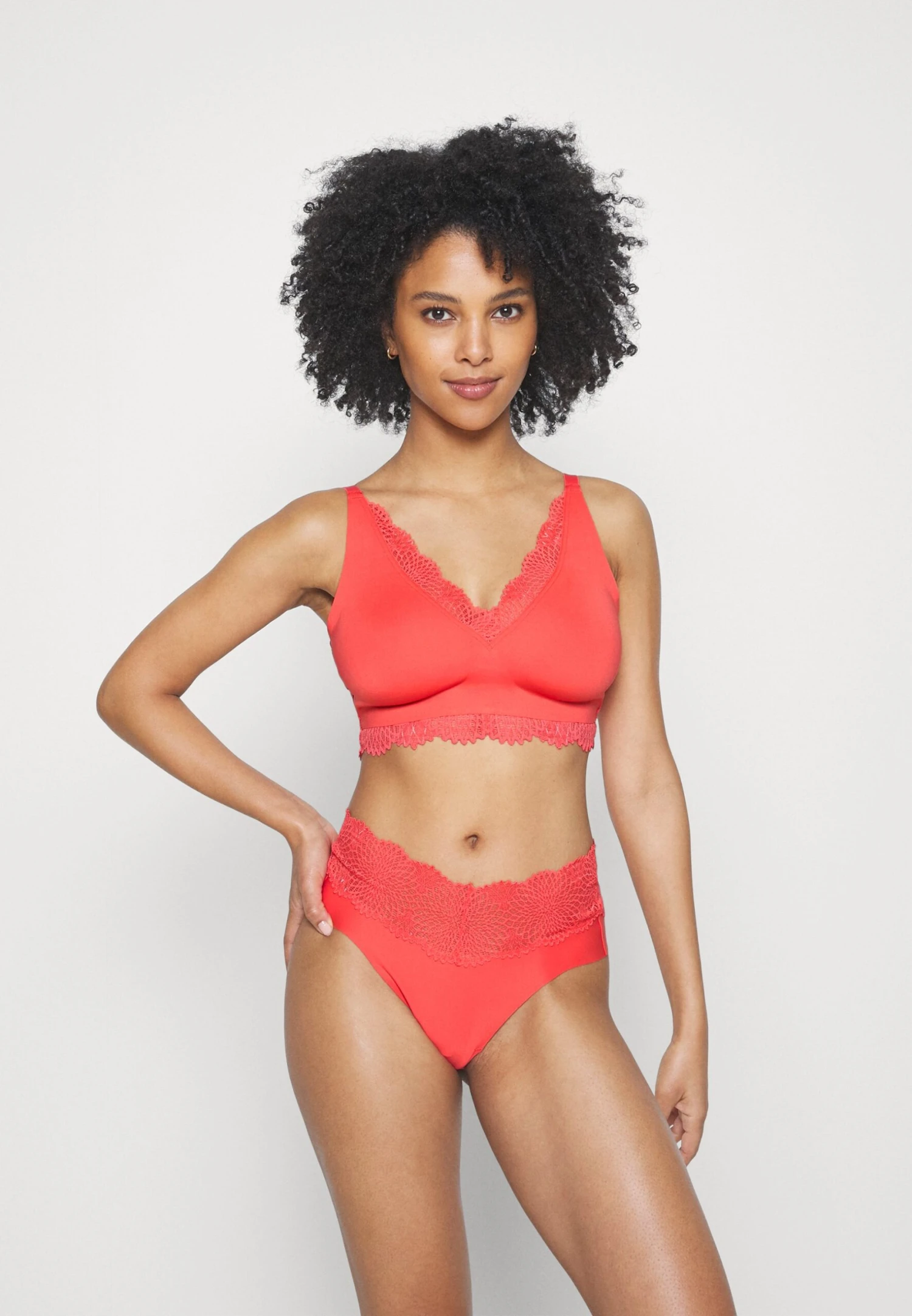 Triumph Summer Sensation Maxi - String - Flame 4 Triumph Summer Sensation Maxi - String - Flame – Image 2