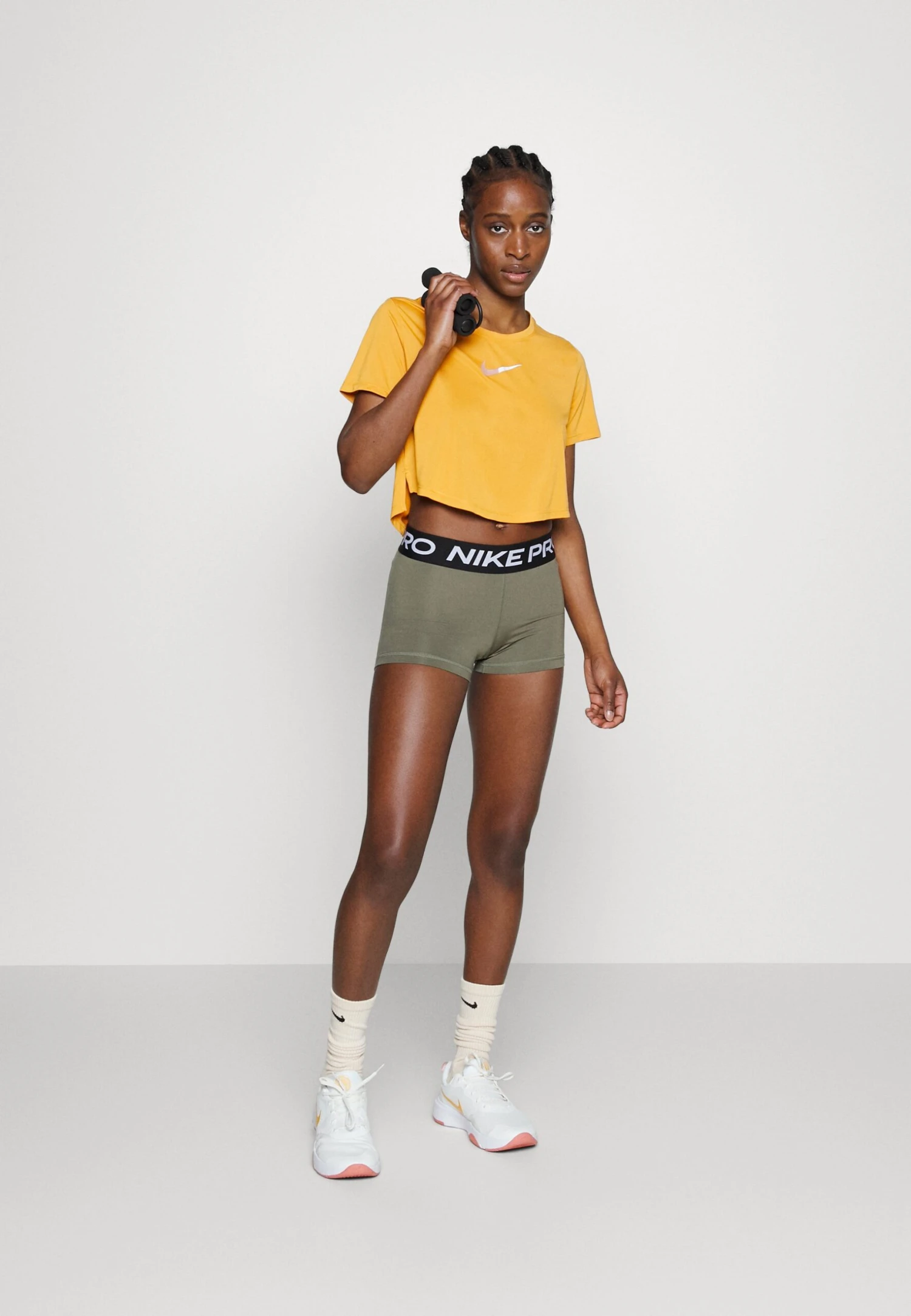 Nike Performance 365 Short - Collants - Medium Olive/Black 4 Nike Performance 365 Short - Collants - Medium Olive/Black – Image 2