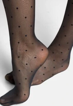 Falke Dot 15 Denier Ultra-Transparent Matt - Collants - Dunkelblau 13 Falke Dot 15 Denier Ultra-Transparent Matt - Collants - Dunkelblau -Next Soldes 7178e9a3d3a249e29beda379b92aba34