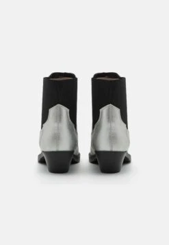 ONLY Shoes Onlbronco Short - Santiags - Silver 11 ONLY Shoes Onlbronco Short - Santiags - Silver -Next Soldes 7198de6d96044c508a8072cb2a1e8e2b