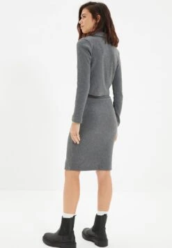 Trendyol Jupe Crayon - Grey 9 Trendyol Jupe Crayon - Grey -Next Soldes 722e1cc04af54de68714ac7540b7b572