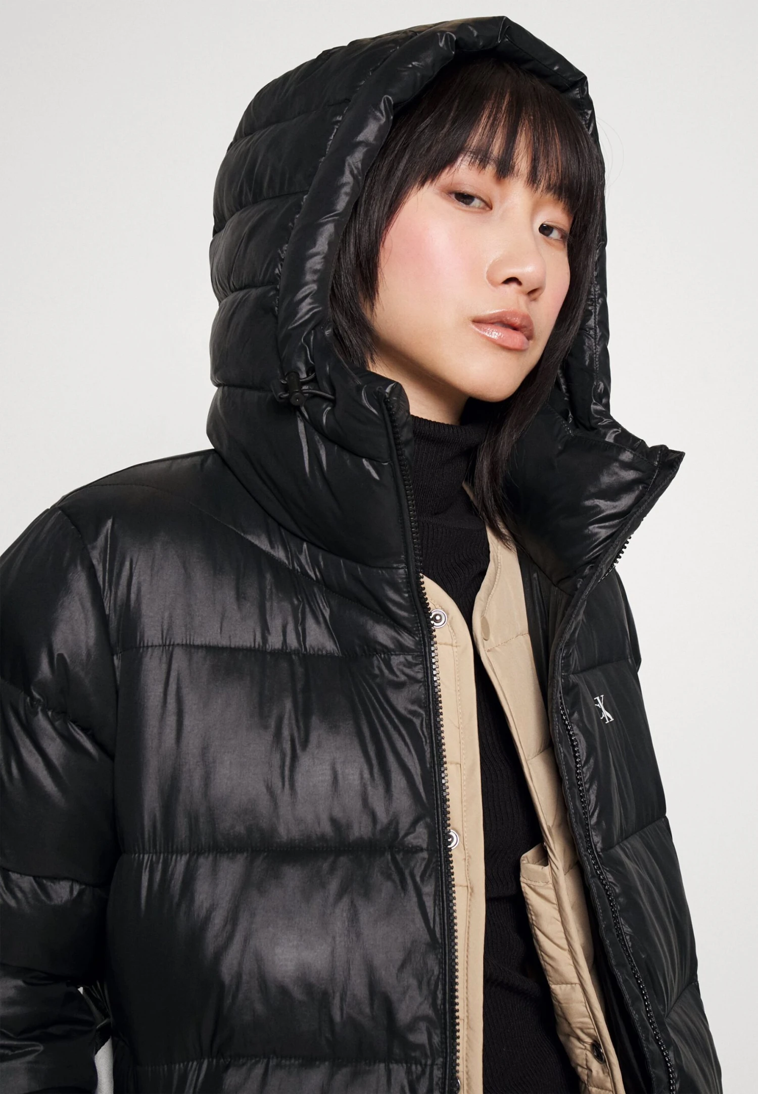 Calvin Klein Jeans Lw Padded Long Fitted Jacket - Manteau Classique - Ck Black 7 Calvin Klein Jeans Lw Padded Long Fitted Jacket - Manteau Classique - Ck Black – Image 5