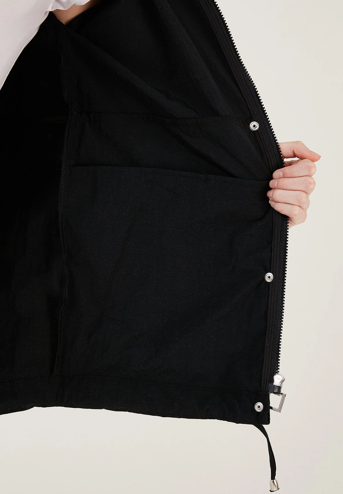 LELA Regular Fit - Parka - Black 6 LELA Regular Fit - Parka - Black – Image 4