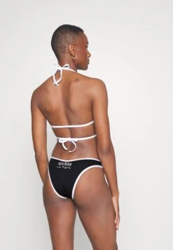 Guess Sporty Chic - Haut De Bikini - Jet Black 10 Guess Sporty Chic - Haut De Bikini - Jet Black -Next Soldes 7419005298134fe9ac9f956bd21da8dc
