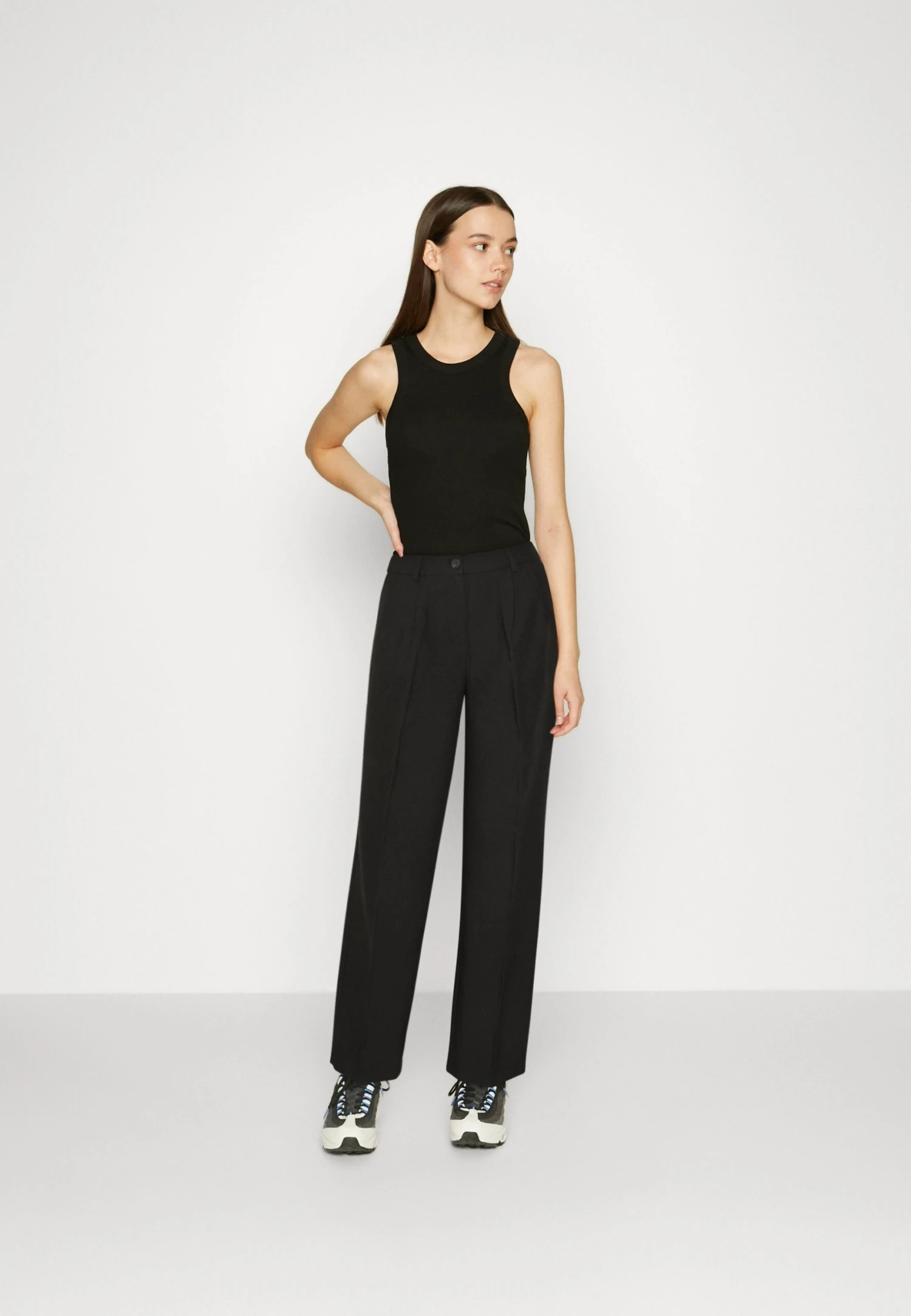 ONLY Onlmathilda Wide Pant - Pantalon Classique - Black 4 ONLY Onlmathilda Wide Pant - Pantalon Classique - Black – Image 2