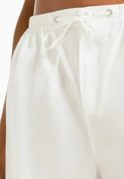 BERSHKA Parachute - Pantalon Cargo - Off White 9 BERSHKA Parachute - Pantalon Cargo - Off White -Next Soldes 75ad8feef3554a0298ee526f7ebe61b6