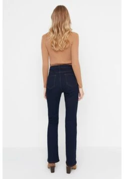 Trendyol Jean Bootcut - Blue 9 Trendyol Jean Bootcut - Blue -Next Soldes 7940456d339c40abaa38629fe62bb457