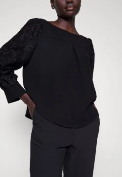 See By Chloé T-Shirt À Manches Longues - Black 15 See By Chloé T-Shirt À Manches Longues - Black -Next Soldes 796688778c56439abda4f73a8763cadf