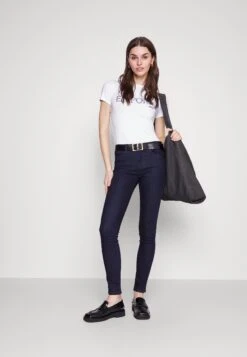 Emporio Armani T-Shirt Imprimé - White 9 Emporio Armani T-Shirt Imprimé - White -Next Soldes 79be5118888b4c9492aef6204236da71