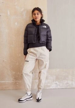 The North Face Nuptse Short Jacket - Doudoune - Black -Next Soldes 79f2d56cf534414390c652ff16500c71