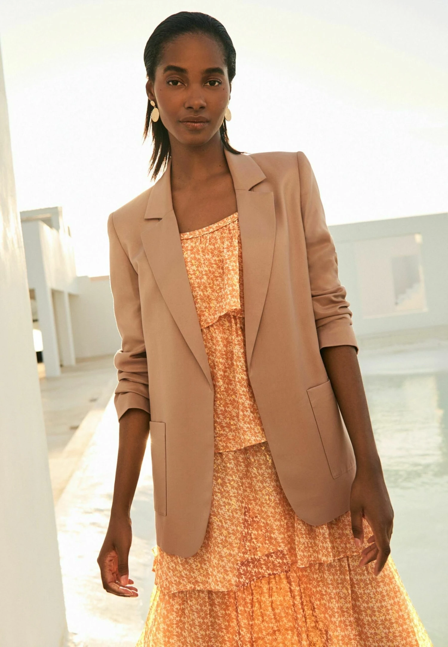 Next Sheen Standard - Manteau Court - Taupe Brown 4 Next Sheen Standard - Manteau Court - Taupe Brown – Image 2