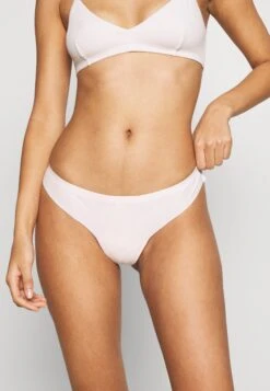 Puma Women Seamless 2 Pack - String - Rose Dust -Next Soldes 7b33fa2018cc4c619b1e4e012968eb1e