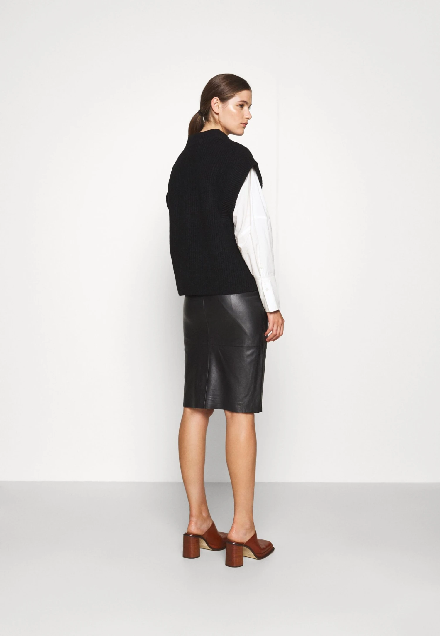 By Malene Birger Farima - Pullover - Black 6 By Malene Birger Farima - Pullover - Black – Image 4