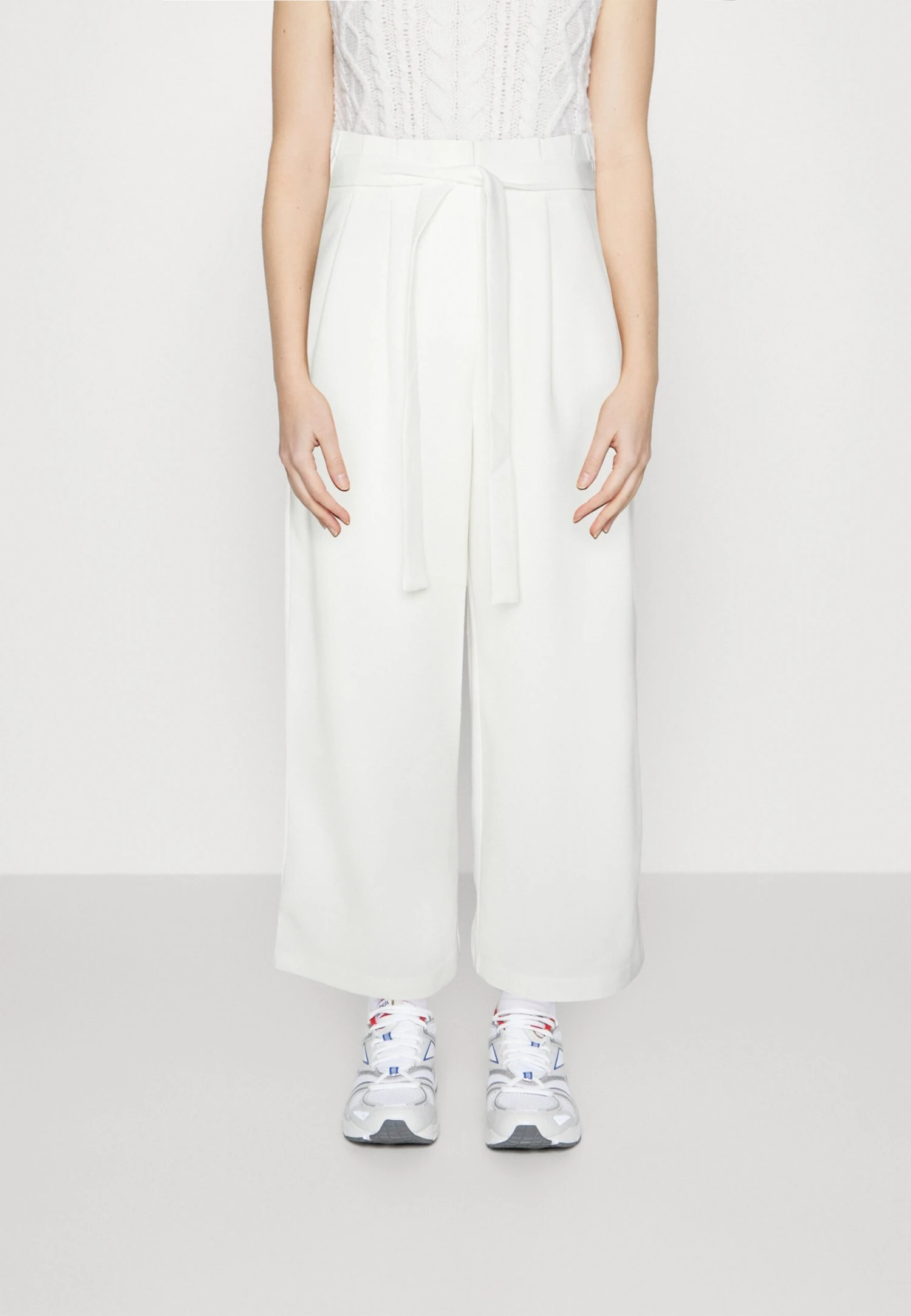 ONLY Onllizzo Belt Culotte - Pantalon Classique - White 3 ONLY Onllizzo Belt Culotte - Pantalon Classique - White