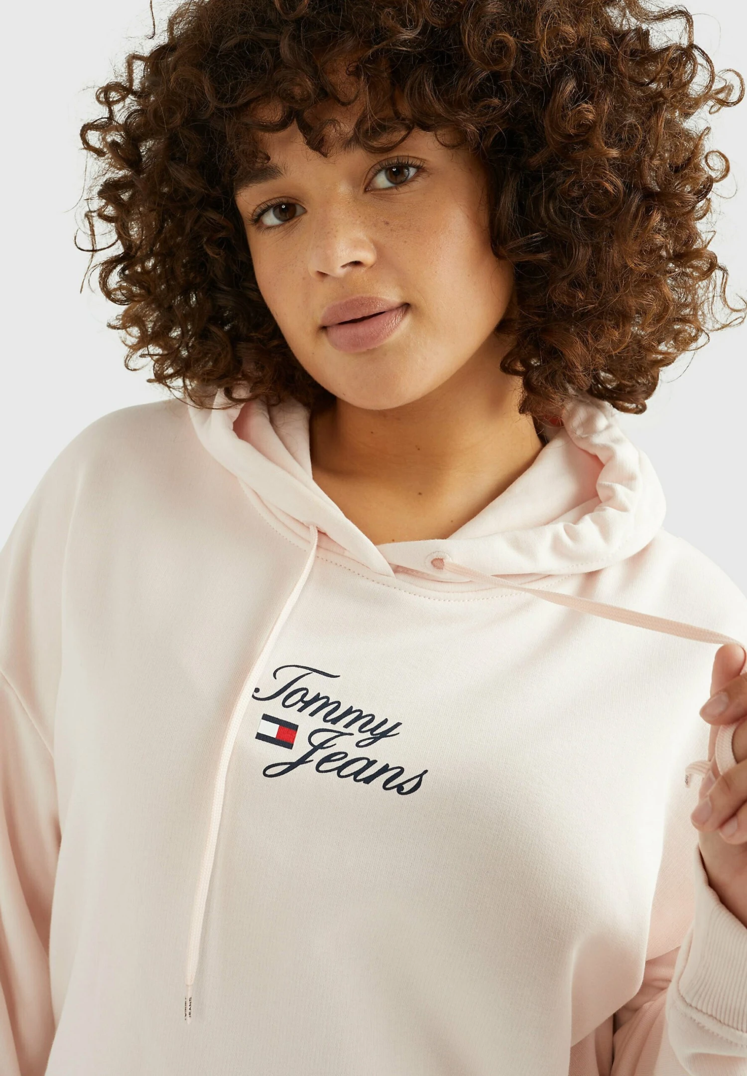 Tommy Jeans Curve Essential Boxy Fit - Sweat À Capuche - Faint Pink 6 Tommy Jeans Curve Essential Boxy Fit - Sweat À Capuche - Faint Pink – Image 4